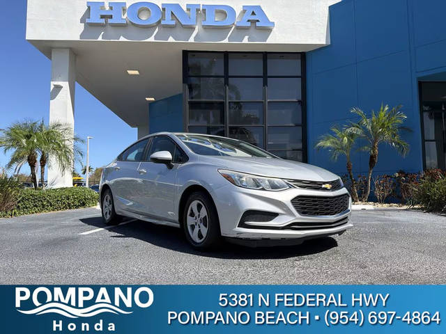 2018 Chevrolet Cruze LS FWD photo