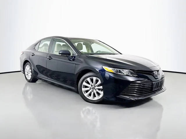 2018 Toyota Camry LE FWD photo