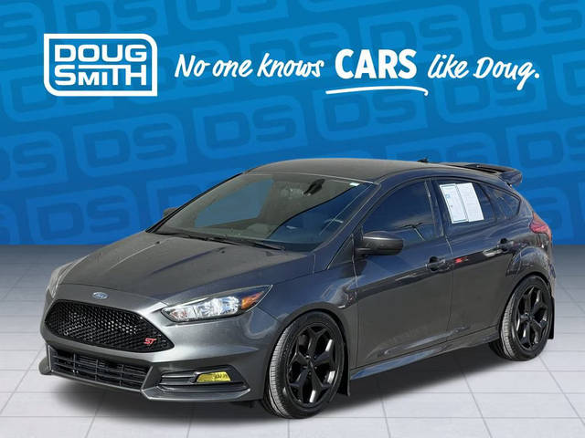 2018 Ford Focus ST FWD photo