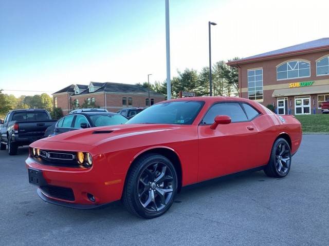 2018 Dodge Challenger SXT Plus RWD photo