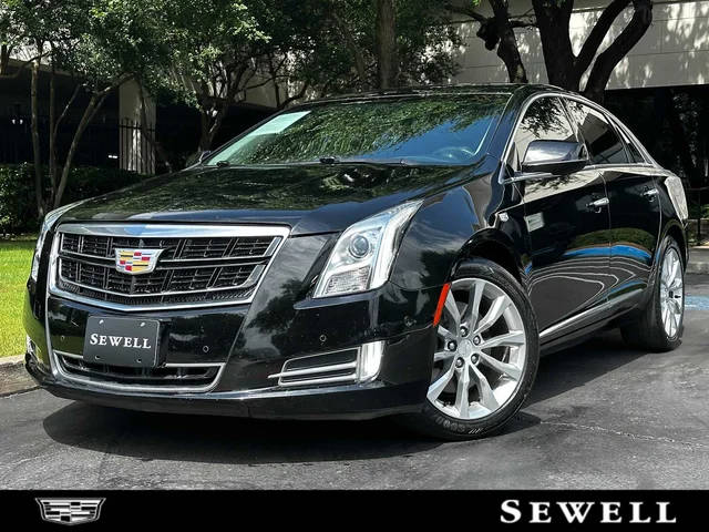 2017 Cadillac XTS Luxury FWD photo