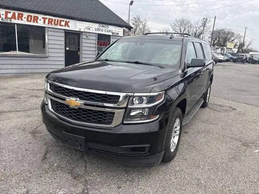 2017 Chevrolet Suburban LT 4WD photo