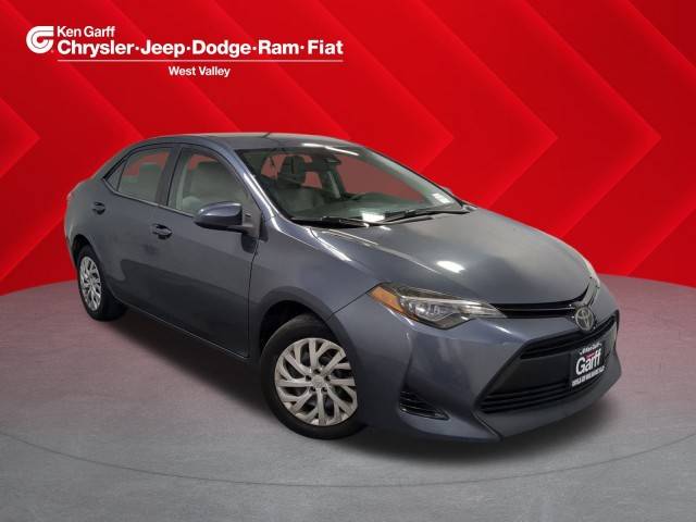 2018 Toyota Corolla LE FWD photo