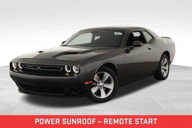 2018 Dodge Challenger SXT RWD photo