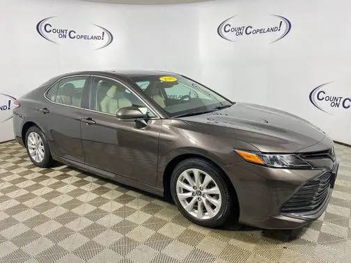 2018 Toyota Camry LE FWD photo