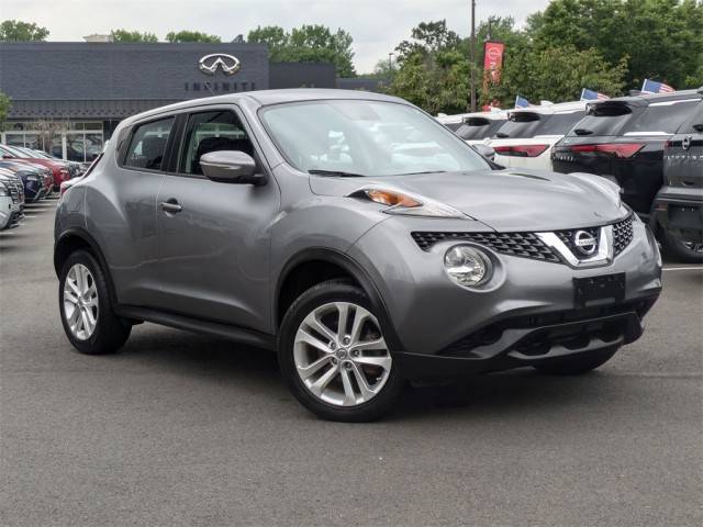 2017 Nissan Juke S FWD photo