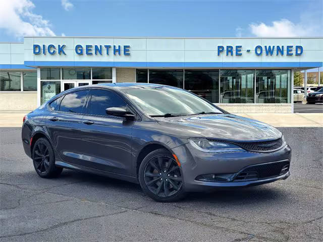 2016 Chrysler 200 S AWD photo