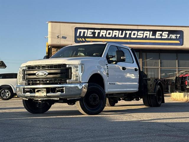2018 Ford F-350 Super Duty XL 4WD photo