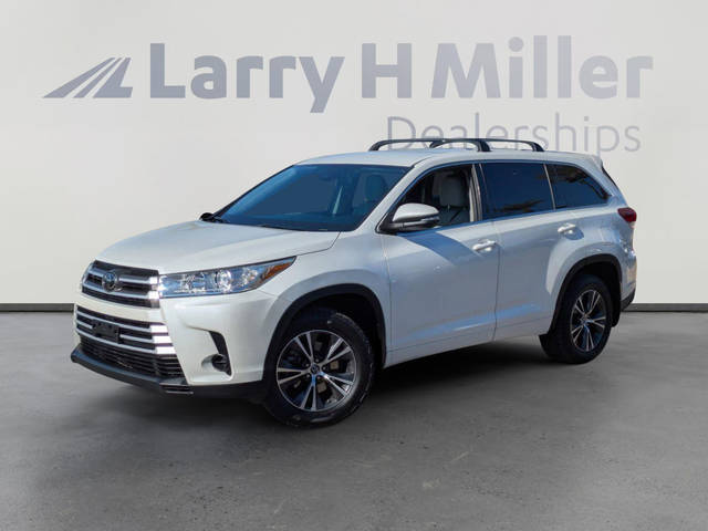 2018 Toyota Highlander LE FWD photo