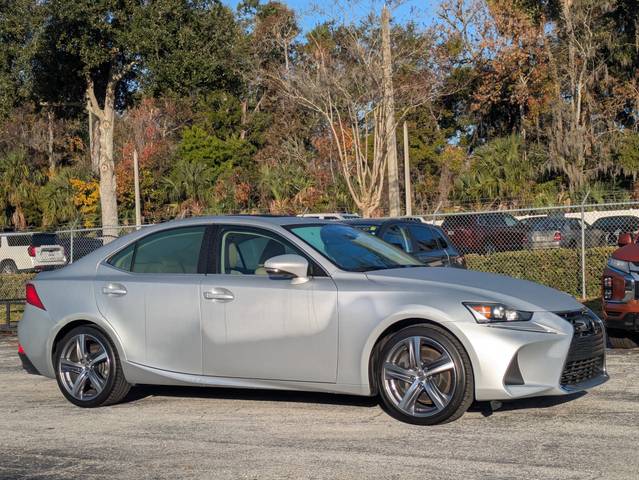 2018 Lexus IS IS 300 RWD photo