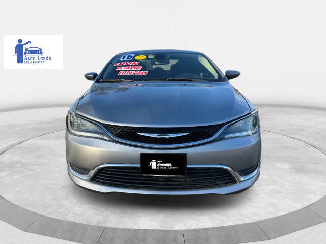 2015 Chrysler 200 Limited FWD photo