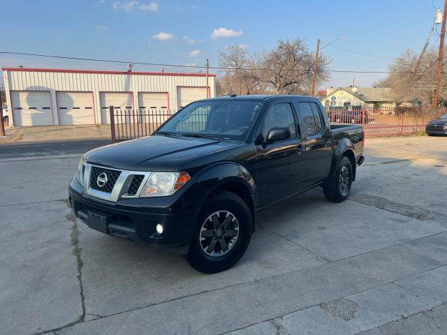 2018 Nissan Frontier Desert Runner RWD photo