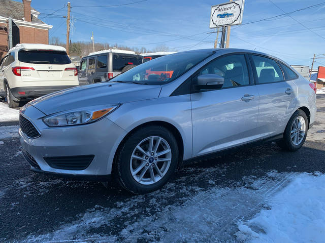 2018 Ford Focus SE FWD photo