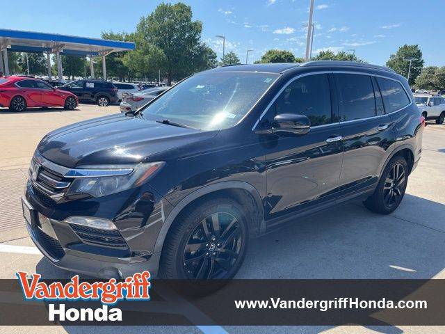 2017 Honda Pilot Touring FWD photo