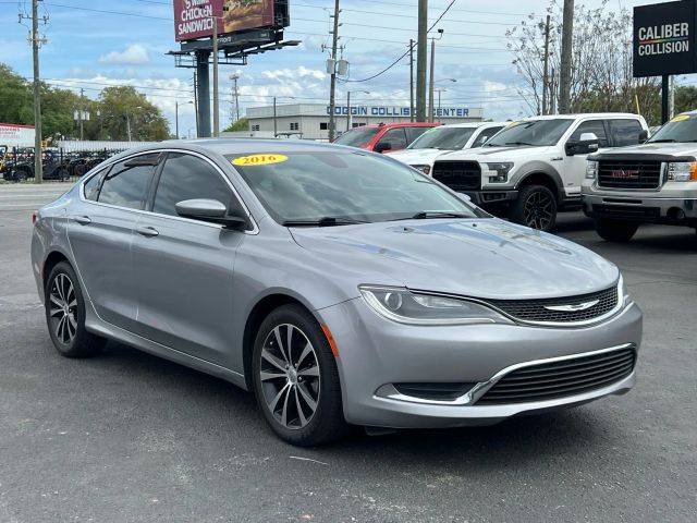 2016 Chrysler 200 Limited FWD photo
