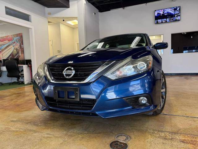 2017 Nissan Altima 2.5 SR FWD photo