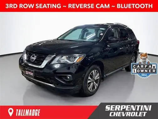 2018 Nissan Pathfinder SV 4WD photo