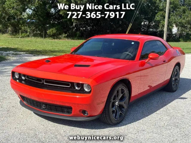 2018 Dodge Challenger SXT Plus RWD photo