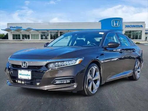 2018 Honda Accord Touring 2.0T FWD photo