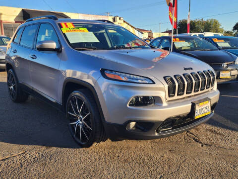 2018 Jeep Cherokee Latitude FWD photo