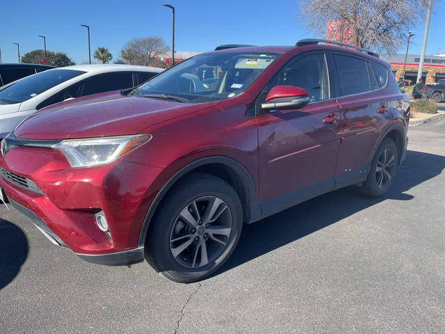 2018 Toyota RAV4 XLE FWD photo