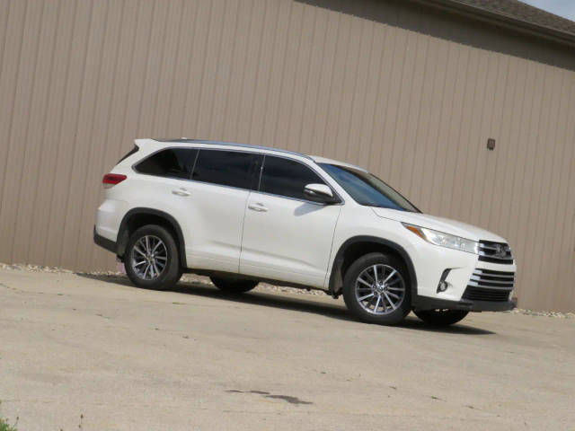 2018 Toyota Highlander XLE AWD photo