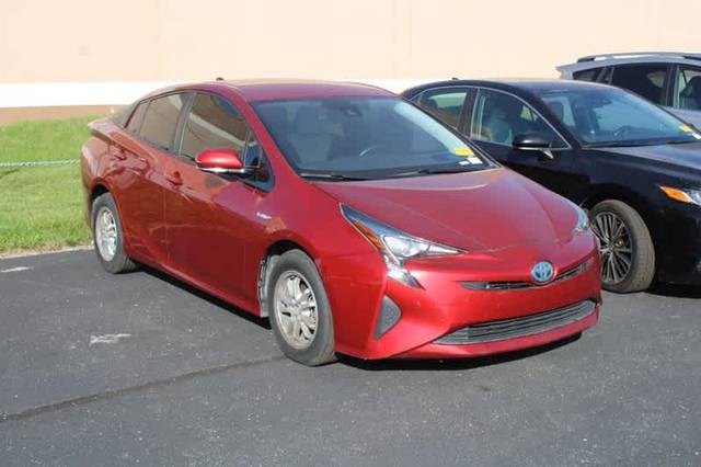 2018 Toyota Prius Three FWD photo