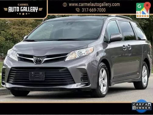 2018 Toyota Sienna LE FWD photo