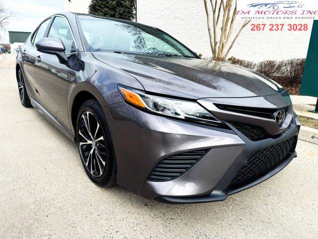 2018 Toyota Camry SE FWD photo