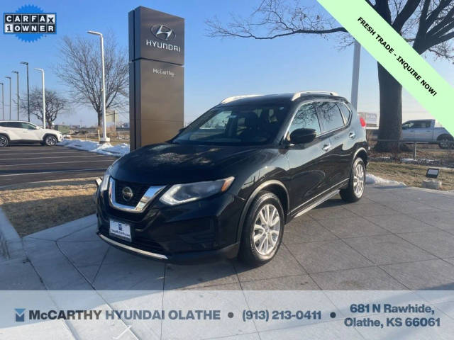 2018 Nissan Rogue SV FWD photo
