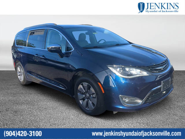 2018 Chrysler Pacifica Minivan Hybrid Limited FWD photo