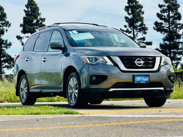 2018 Nissan Pathfinder SV FWD photo