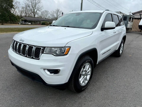 2018 Jeep Grand Cherokee Laredo E RWD photo