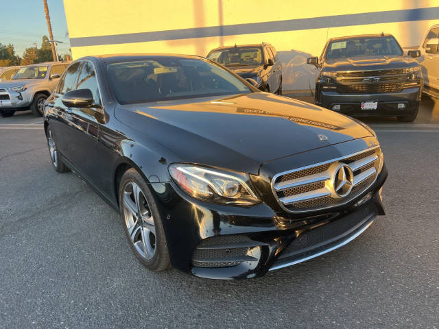 2018 Mercedes-Benz E-Class E 300 RWD photo