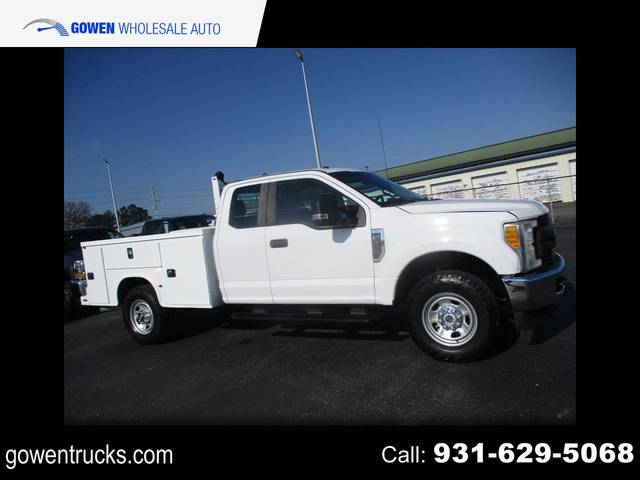 2017 Ford F-350 Super Duty XL 4WD photo