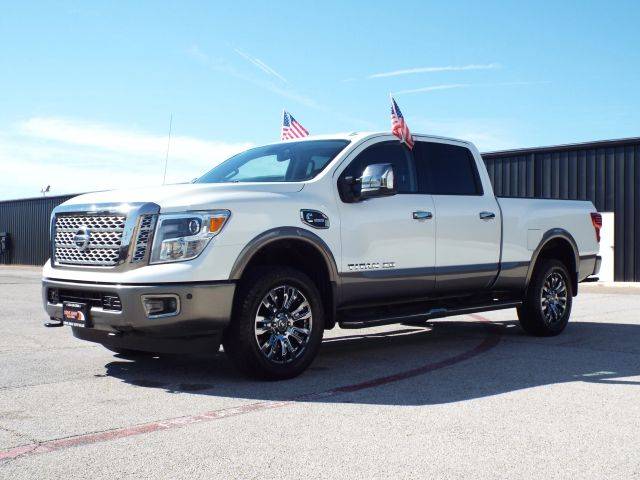2018 Nissan Titan XD Platinum Reserve 4WD photo
