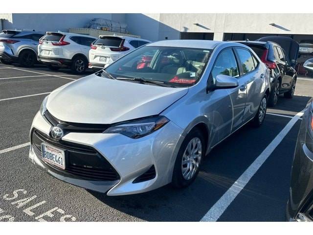 2018 Toyota Corolla LE FWD photo