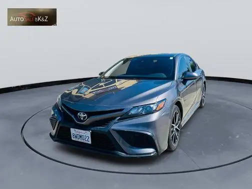 2018 Toyota Camry SE FWD photo