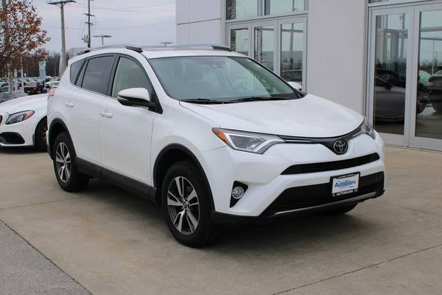 2018 Toyota RAV4 XLE AWD photo