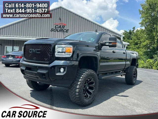2017 GMC Sierra 2500HD Denali 4WD photo