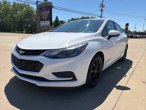 2017 Chevrolet Cruze LT FWD photo