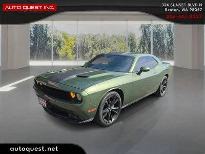 2018 Dodge Challenger SXT RWD photo