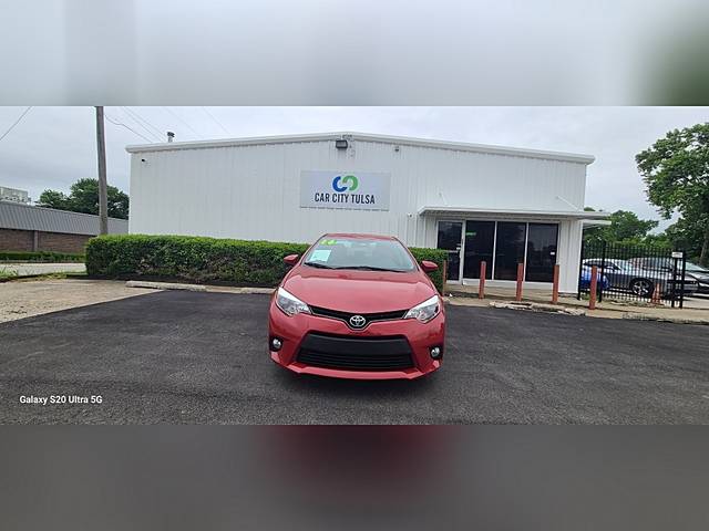 2016 Toyota Corolla FWD photo