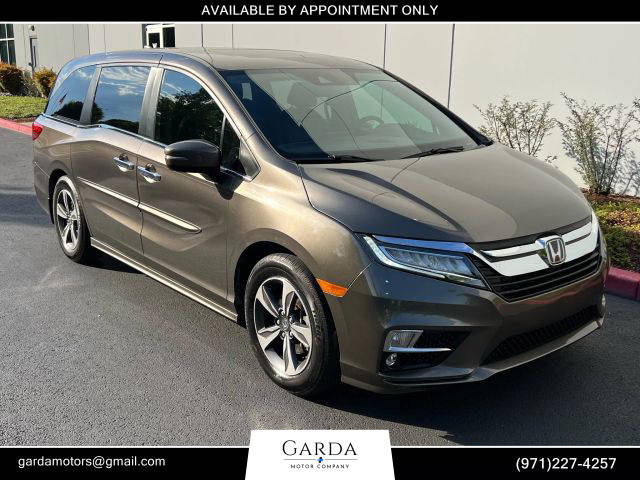 2018 Honda Odyssey Touring FWD photo
