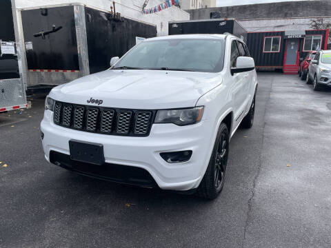 2018 Jeep Grand Cherokee Altitude 4WD photo