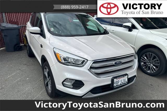 2018 Ford Escape SEL FWD photo