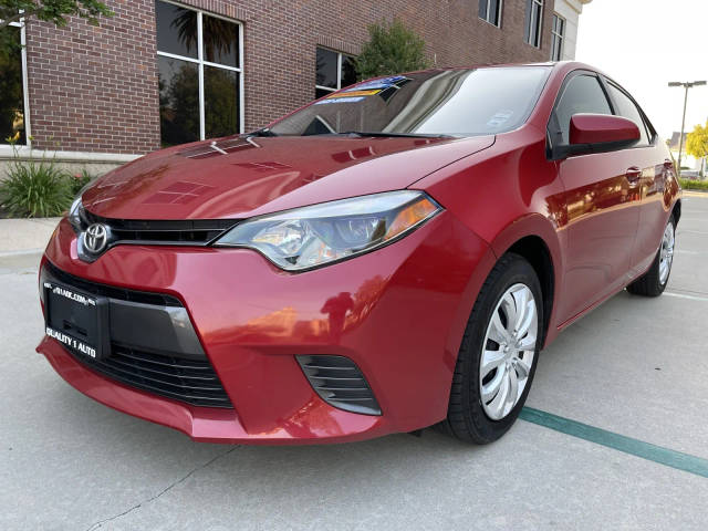 2015 Toyota Corolla LE FWD photo