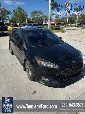 2018 Ford Focus ST FWD photo