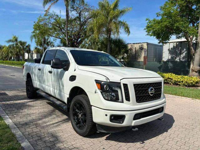 2018 Nissan Titan XD SV 4WD photo