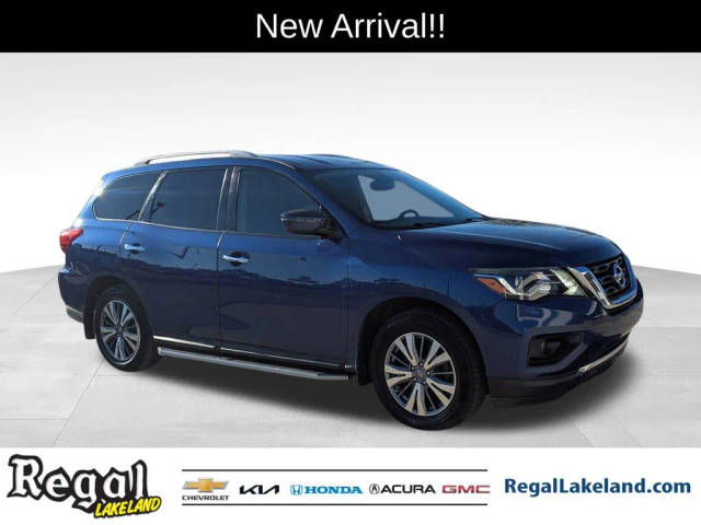 2018 Nissan Pathfinder SV 4WD photo